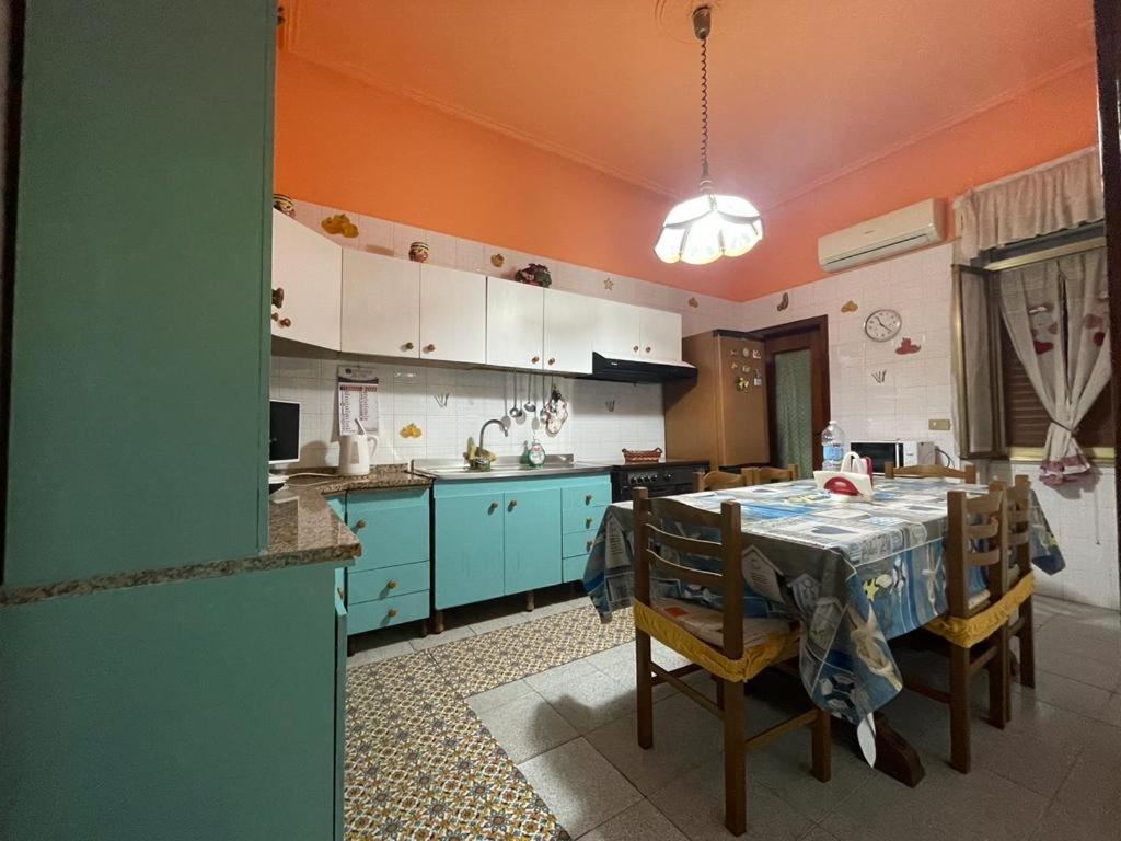 Big Mom House Apartment ปาแลร์โม ภายนอก รูปภาพ